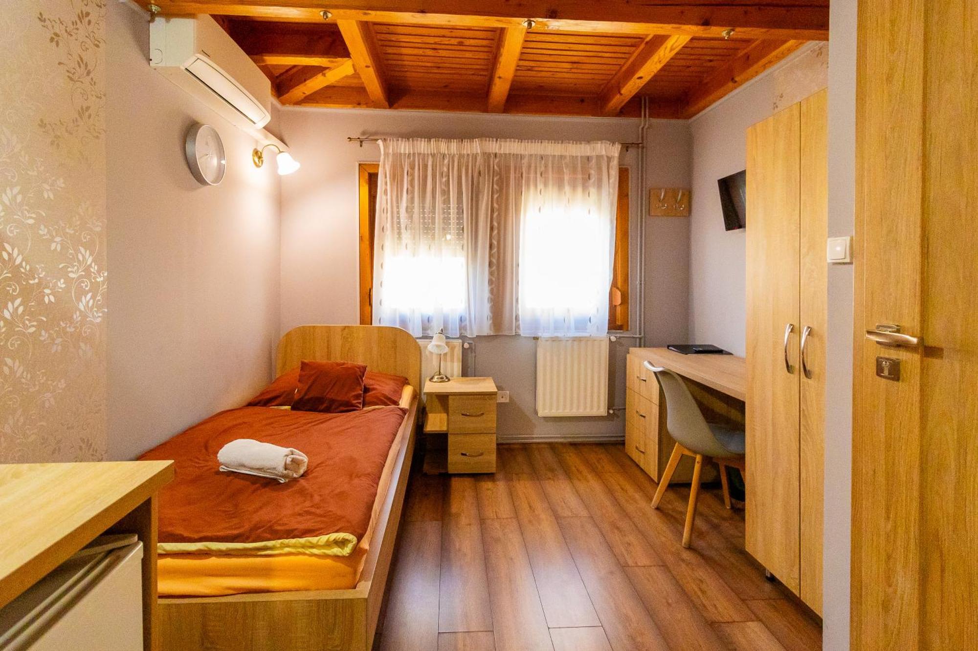 Tisza Panzio Es Apartman ทิสเซาอีแวรอช ภายนอก รูปภาพ