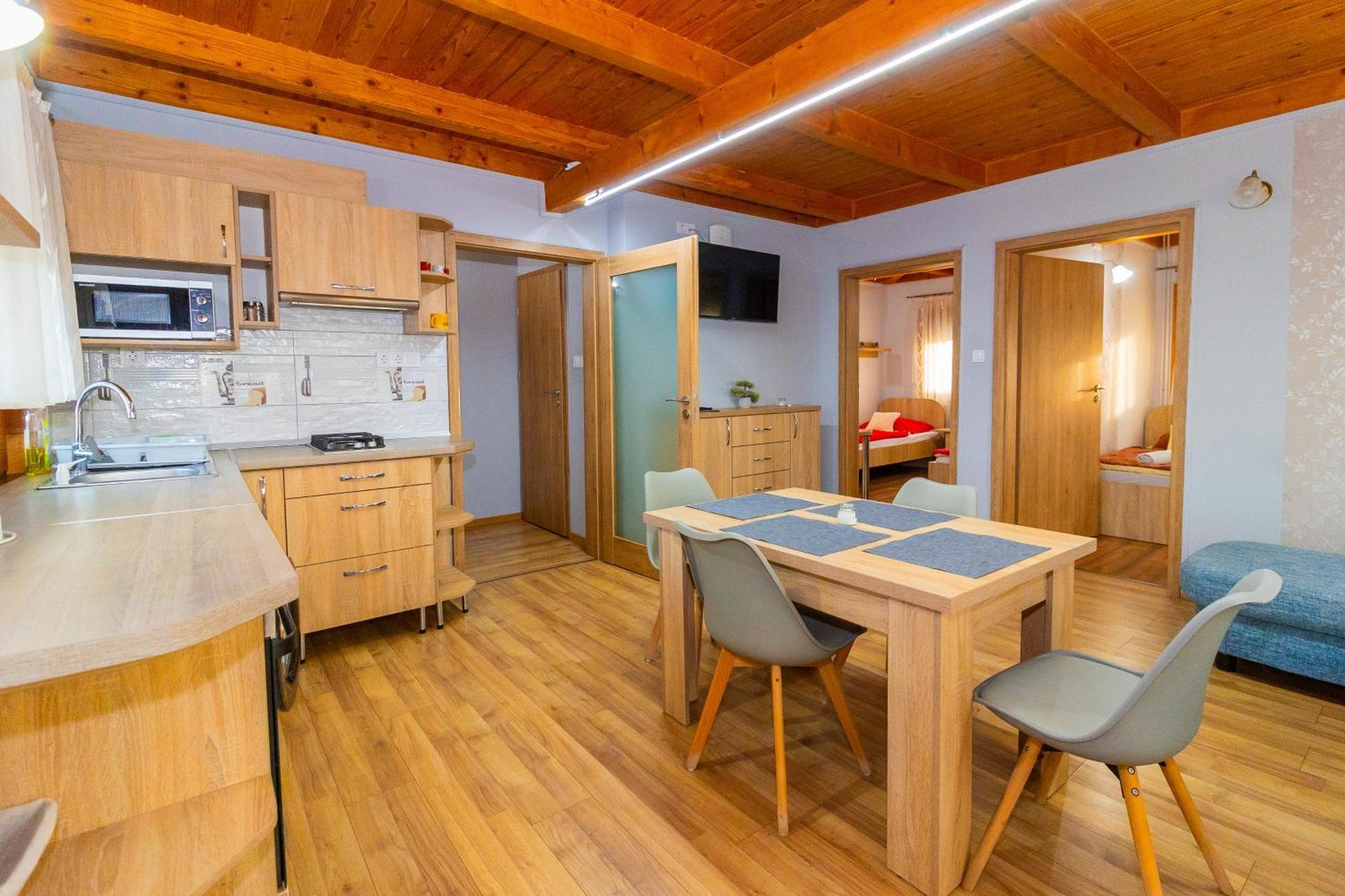 Tisza Panzio Es Apartman ทิสเซาอีแวรอช ภายนอก รูปภาพ