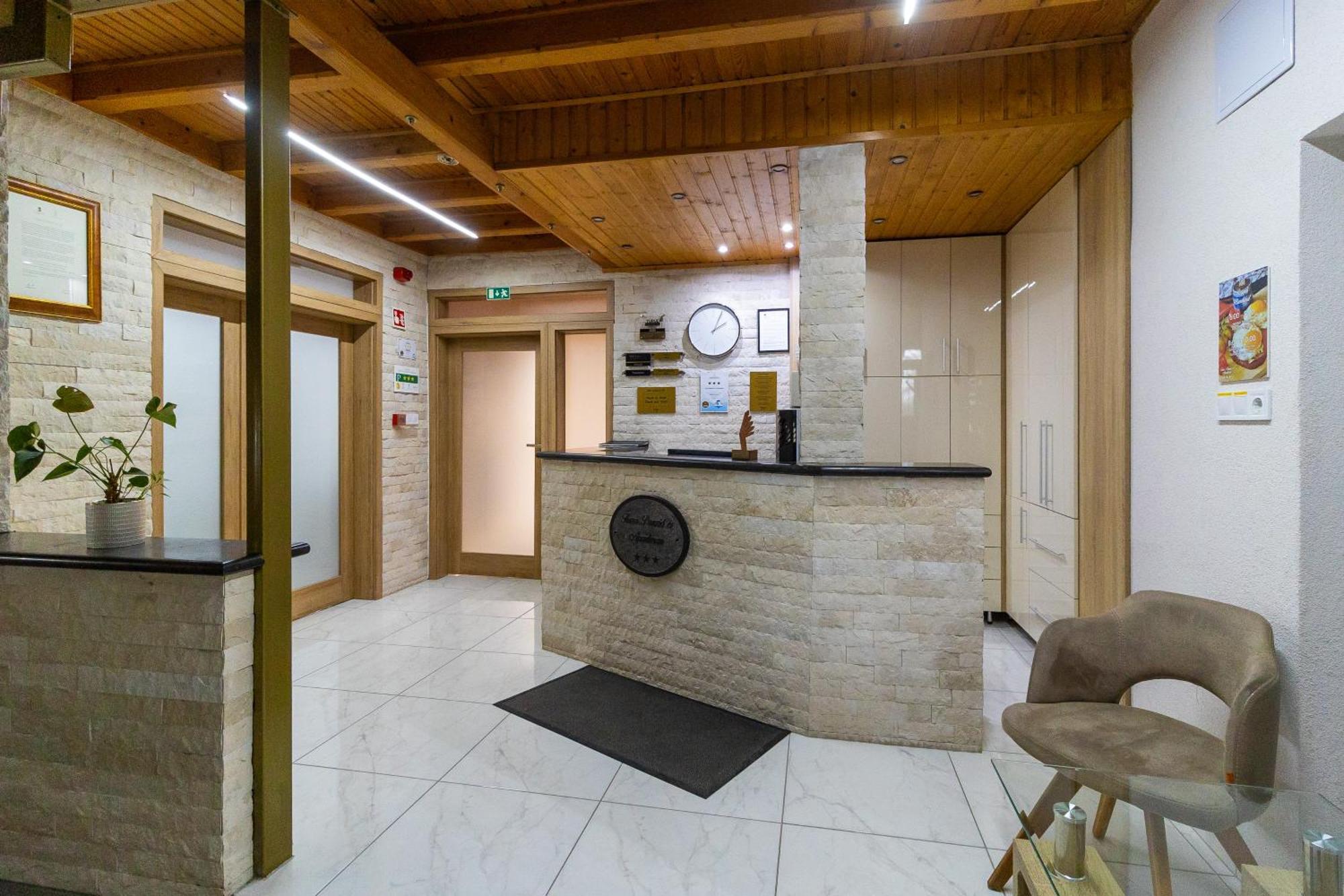 Tisza Panzio Es Apartman ทิสเซาอีแวรอช ภายนอก รูปภาพ